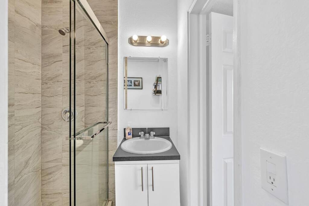 Garden Suite 4-Hosted By Sweetstay Miami Beach Esterno foto
